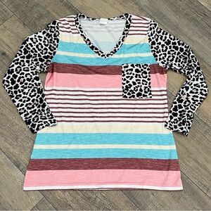 Striped and Leopard Print V-Neck Top size Medium EUC
